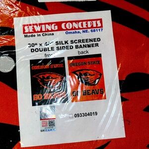 30 x 40 Oregon State Large silk screen Banner NEW IN PACKAGE